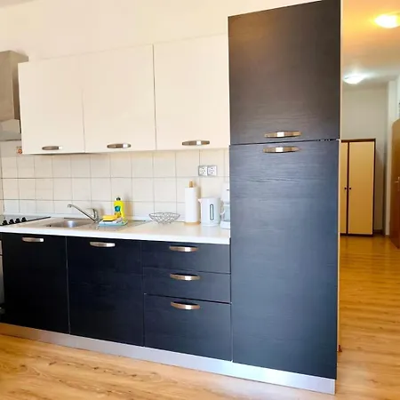 Apartment Apartments With Parking Space Primosten - 27854